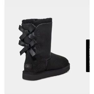 UGG Women short Bailey Bow II BLACK SUEDE LEATHER FUR WOOL SZ 5 Eu 36